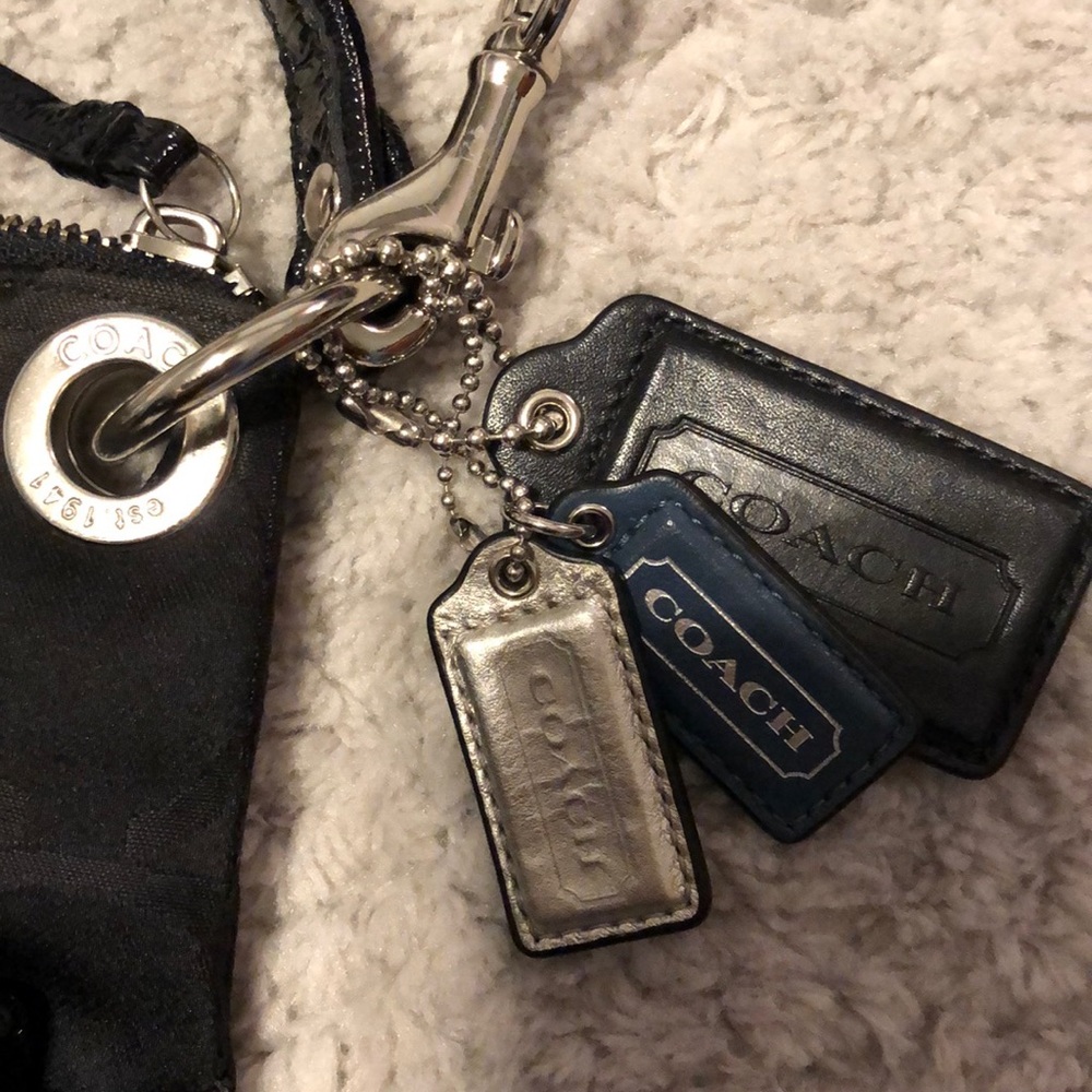 COACH 👜 Purse - Picture 2 of 8